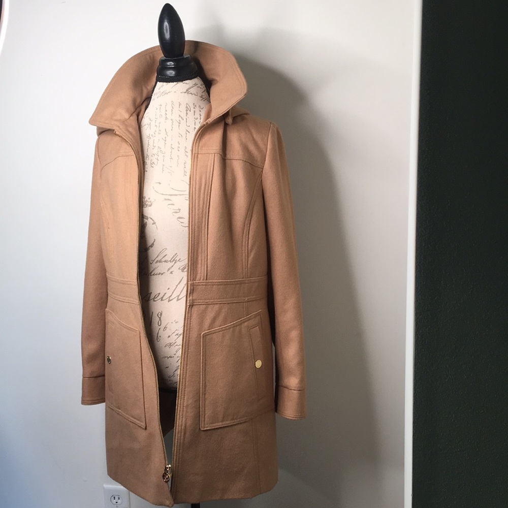 Michael Kors Authentic Wool coat it’s new but without tags. I had gastric bypass